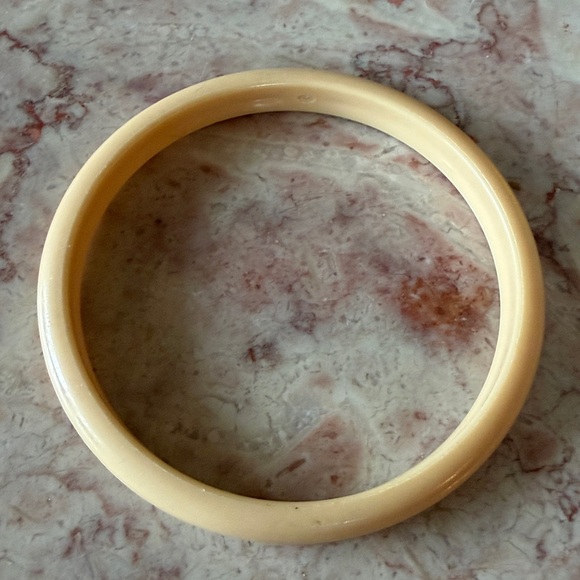 EUC~Set Of 9 Woman’s Vintage Acrylic Colorful Bangle Bracelet Set - Picture 11 of 16